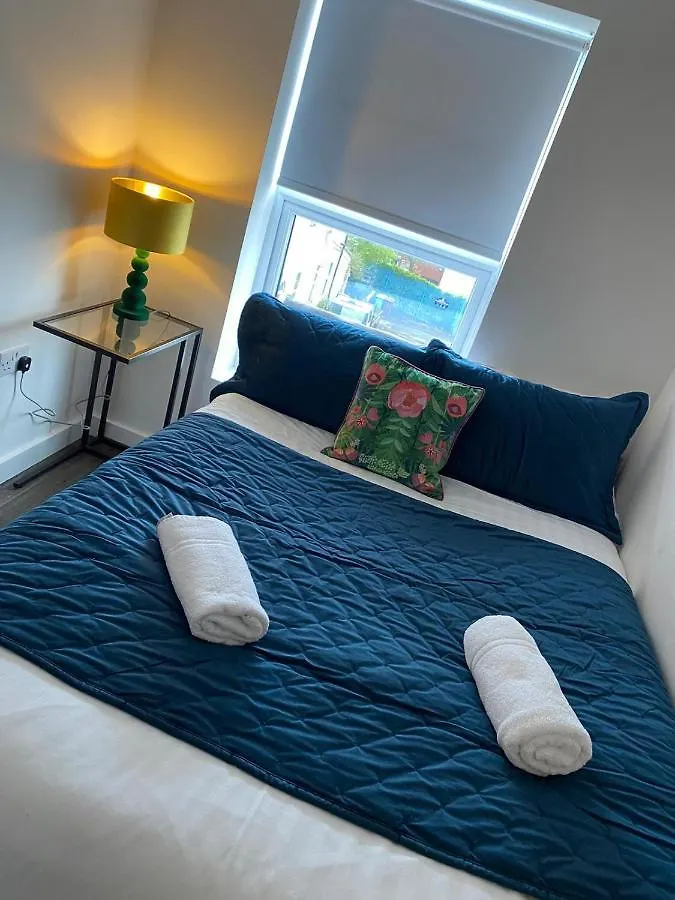 Apartment Air Host And Stay - Lewbry House Apartments, Liverpool, Uk