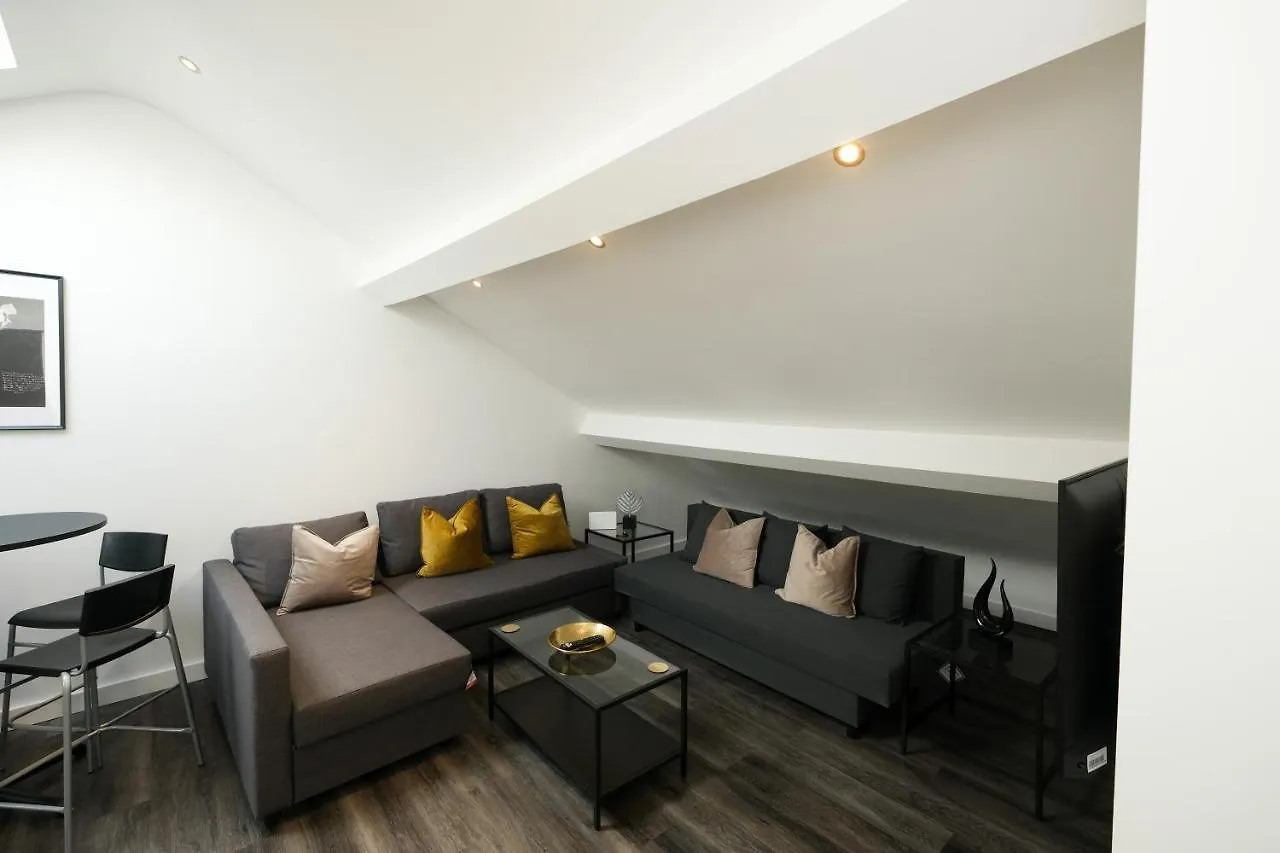 Air Host And Stay - Lewbry House Apartments, Liverpool, Uk Apartment