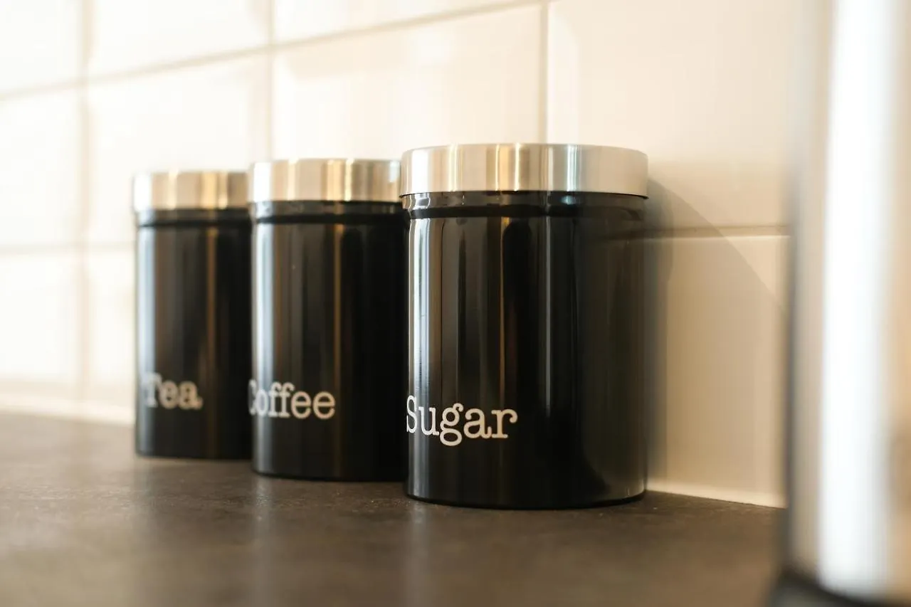 Apartment Air Host And Stay - Lewbry House Apartments, Liverpool, Uk