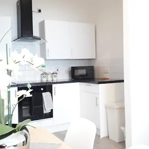 Lynn's Apartment