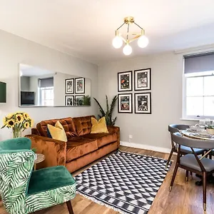 Host & - Canning Quarters Apartment